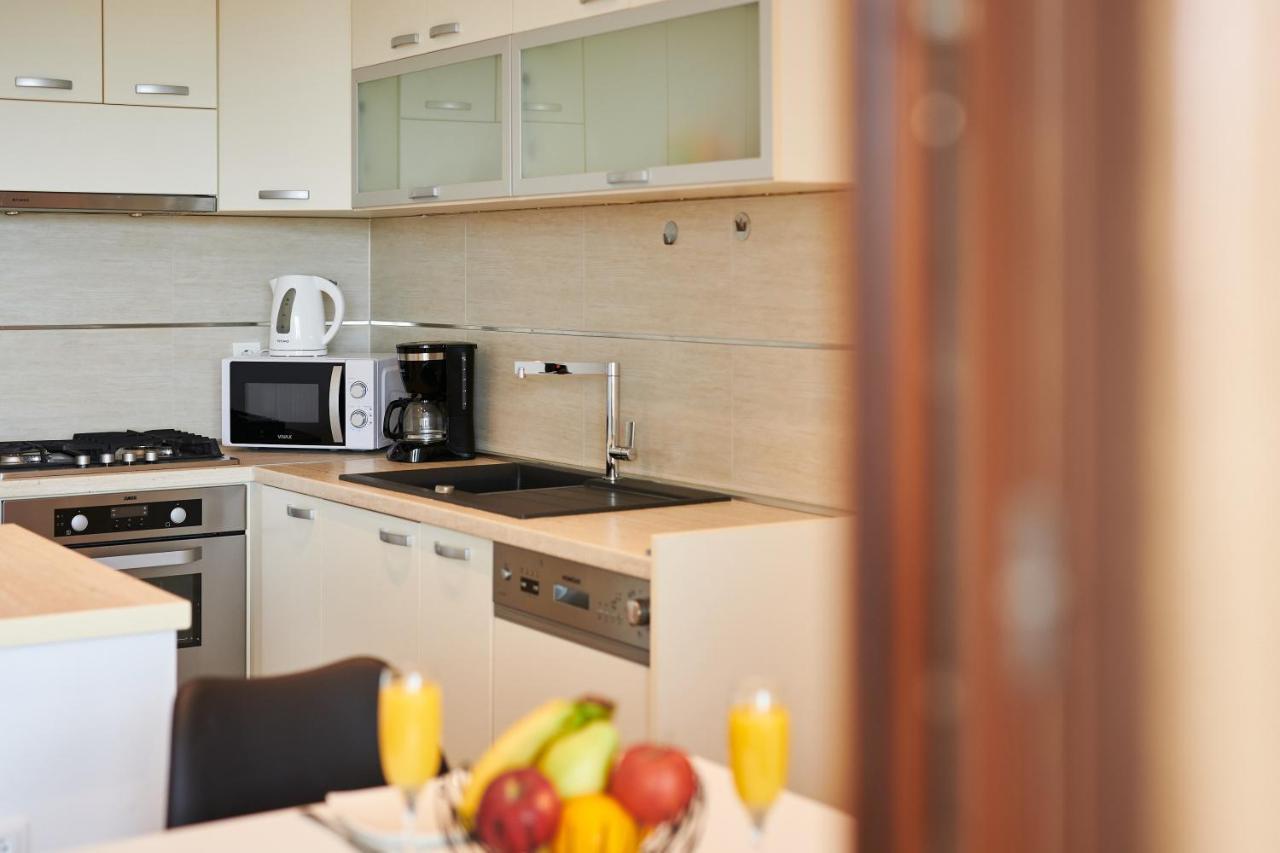 Apartments Lucia Кавтат Екстериор снимка
