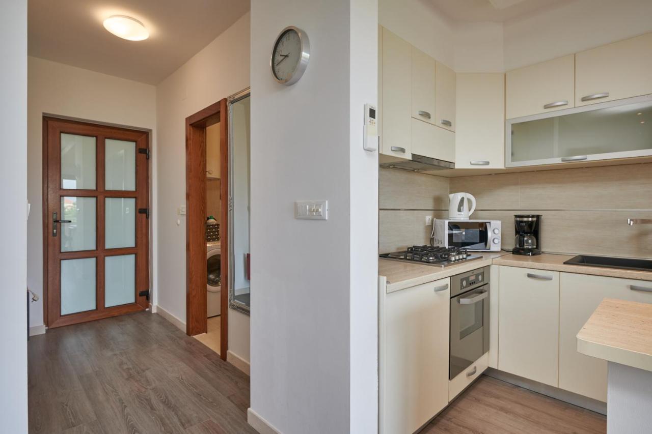 Apartments Lucia Кавтат Екстериор снимка