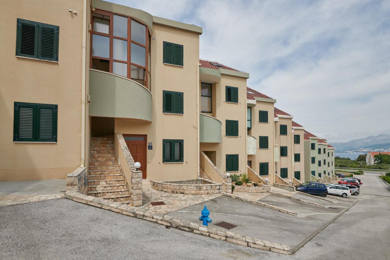 Apartments Lucia Кавтат Екстериор снимка