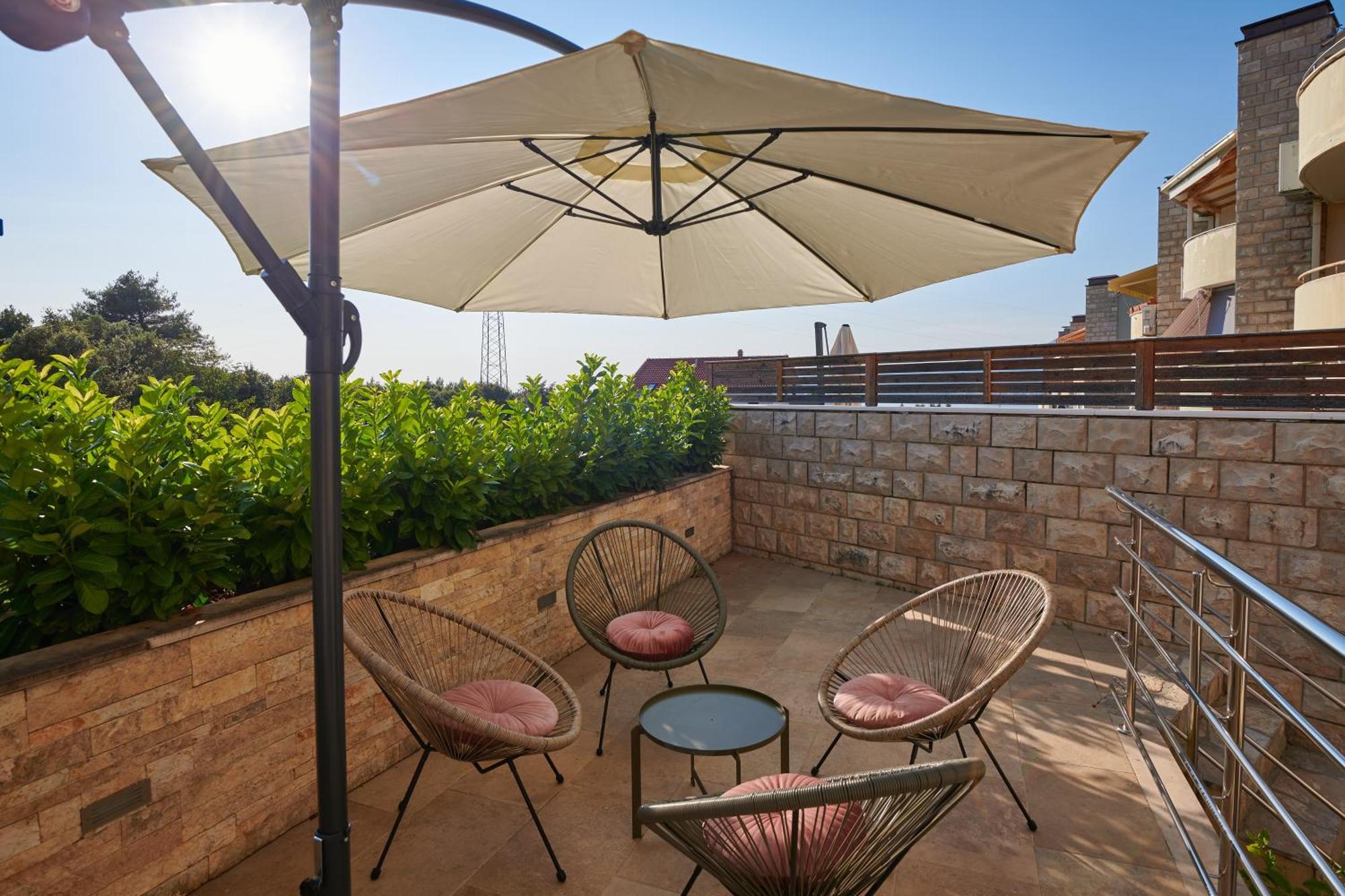 Apartments Lucia Кавтат Екстериор снимка